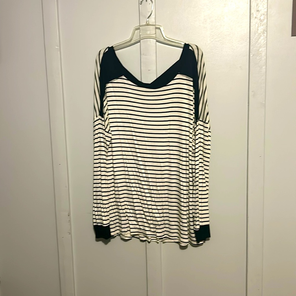 NWOT 2xl women’s top